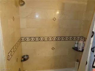 Photo #4: 2083432 Listing 