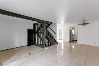 Photo #3: 2083448 Listing 