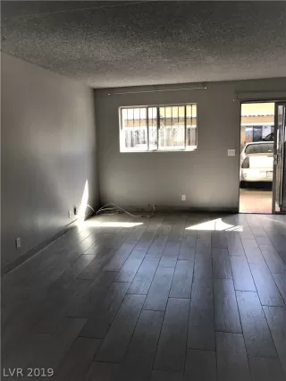 Photo #2: 2083561 Listing 