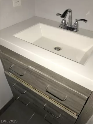 Photo #4: 2083561 Listing 