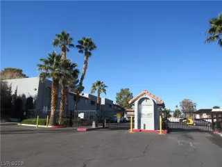 Photo #2: 2083599 Listing