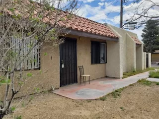 Photo #1: 2083645 Listing 