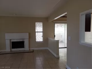 Photo #3: 2083645 Listing 