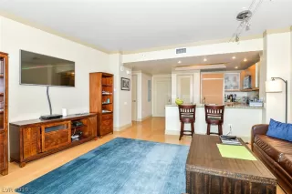 Photo #6: 2083663 Listing 