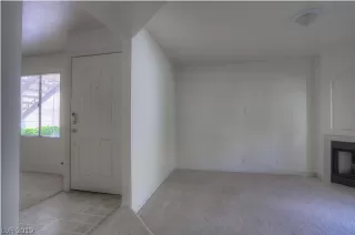 Photo #4: 2083737 Listing 