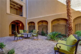Photo #3: 2083785 Listing 