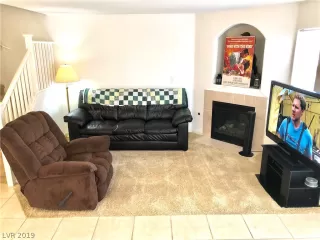 Photo #3: 2083826 Listing 