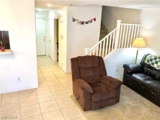 Photo #5: 2083826 Listing 