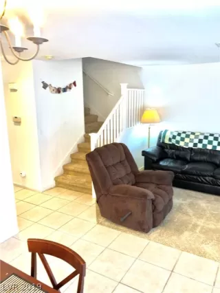 Photo #6: 2083826 Listing 