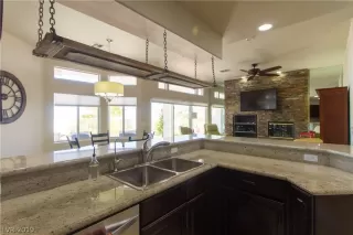 Photo #6: 2083835 Listing 