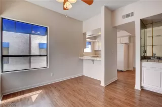 Photo #4: 2083846 Listing 