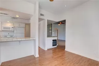 Photo #6: 2083846 Listing 