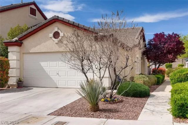 MLS: 2083904 Condo For Sale