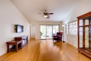 Photo #4: 2083904 Listing 
