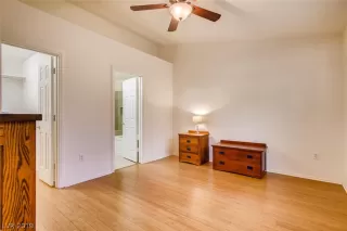 Photo #6: 2083904 Listing 