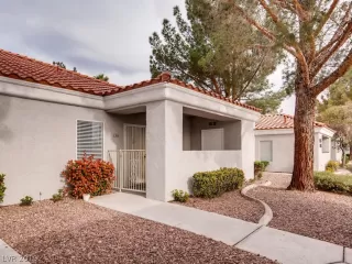 Photo #5: 2083925 Listing