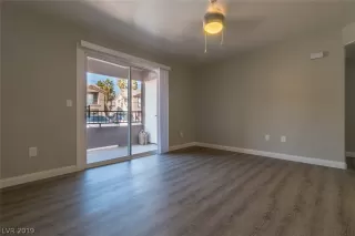 Photo #4: 2083954 Listing