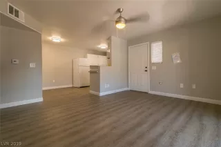 Photo #6: 2083954 Listing