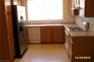 Photo #5: 2083991 Listing 