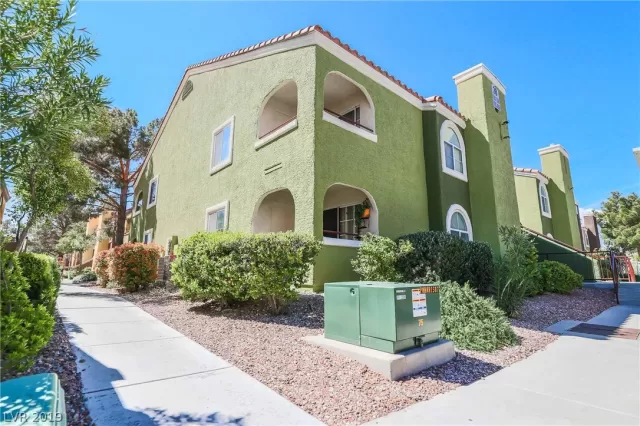 MLS: 2084028 Condo For Sale