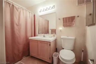 Photo #6: 2084028 Listing