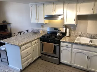 Photo #6: 2084031 Listing 