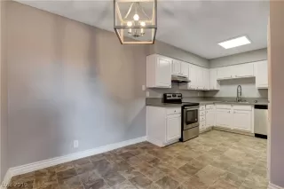 Photo #5: 2084032 Listing