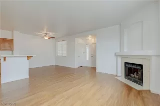 Photo #4: 2084035 Listing