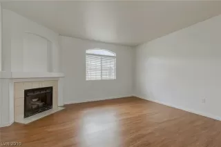 Photo #5: 2084035 Listing