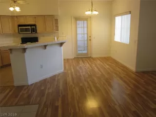 Photo #3: 2084203 Listing 