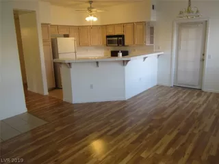 Photo #4: 2084203 Listing 