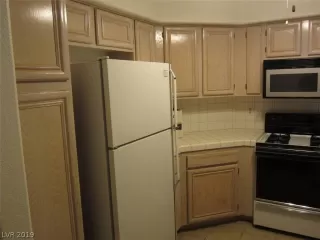 Photo #6: 2084203 Listing 