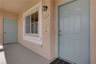 Photo #4: 2084212 Listing