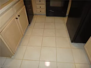 Photo #3: 2084236 Listing