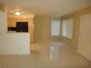 Photo #4: 2084236 Listing