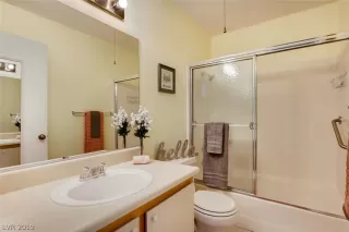 Photo #2: 2084259 Listing