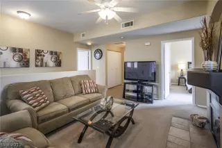 Photo #1: 2084262 Listing