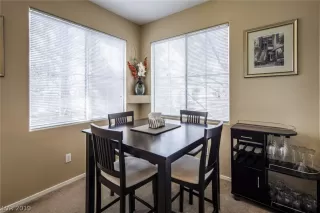 Photo #3: 2084262 Listing