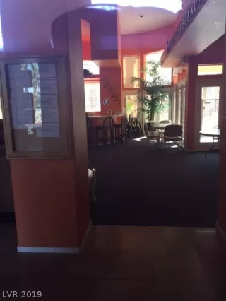 Photo #3: 2084302 Listing