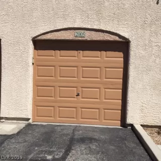 Photo #6: 2084302 Listing