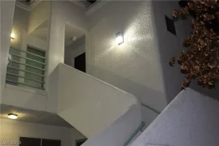 Photo #1: 2084312 Listing 