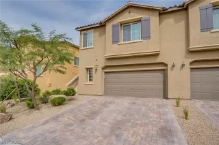 Photo #3: 2084322 Listing