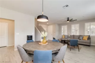 Photo #2: 2084324 Listing