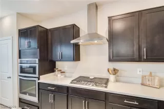 Photo #6: 2084324 Listing