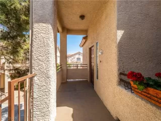 Photo #3: 2084330 Listing