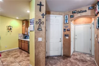 Photo #4: 2084376 Listing 