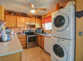 Photo #3: 2084384 Listing