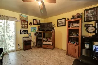 Photo #4: 2084384 Listing