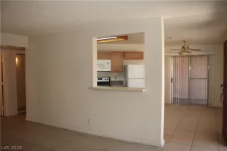 Photo #3: 2084406 Listing 