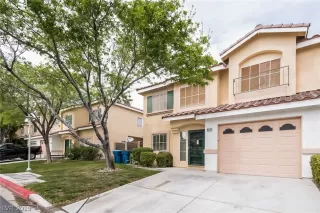 Photo #2: 2084409 Listing